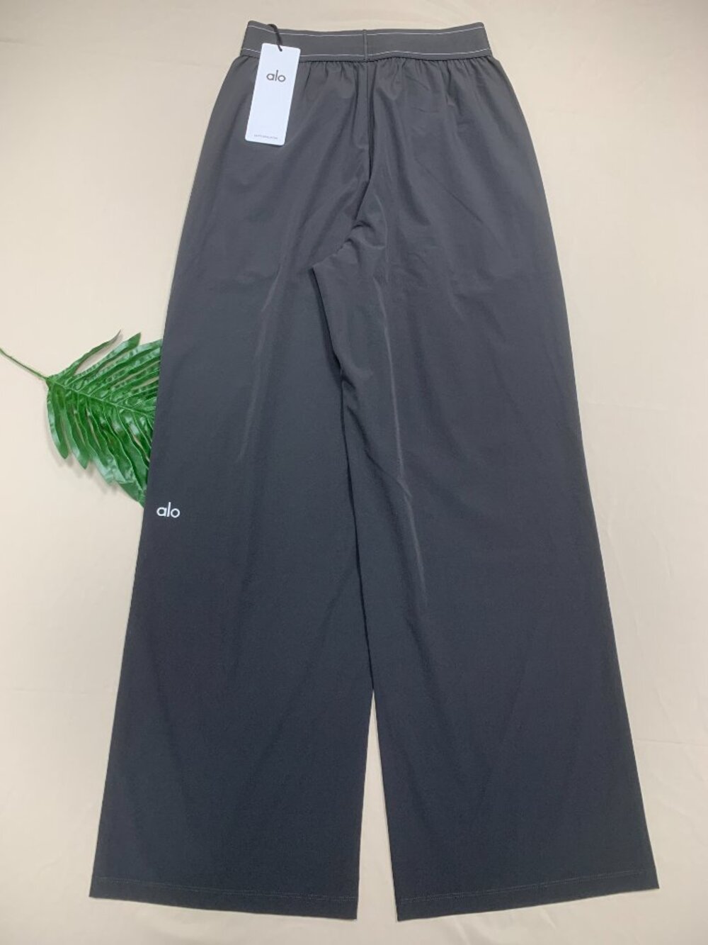Dark Grey ALO Yoga Brand New Relaxed Trouser🏯Suit Up 30" Inseam City Style - Picture 3 of 8